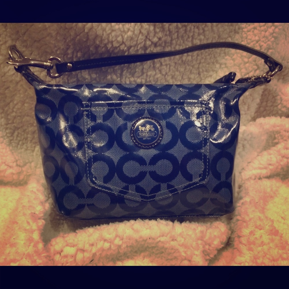 NWOT Signature Coach Handbag with silver hardware